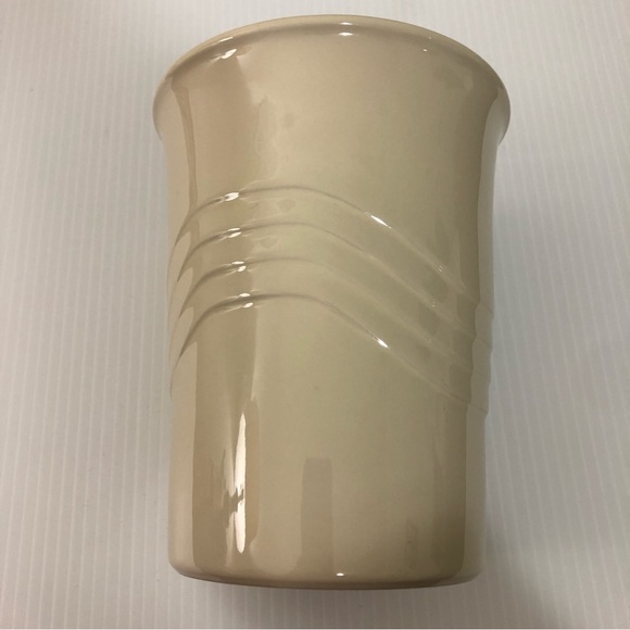 Le Gourmet Chef Wave Design Ivory Stoneware Utensil Canister Crock Holder - Picture 1 of 6
